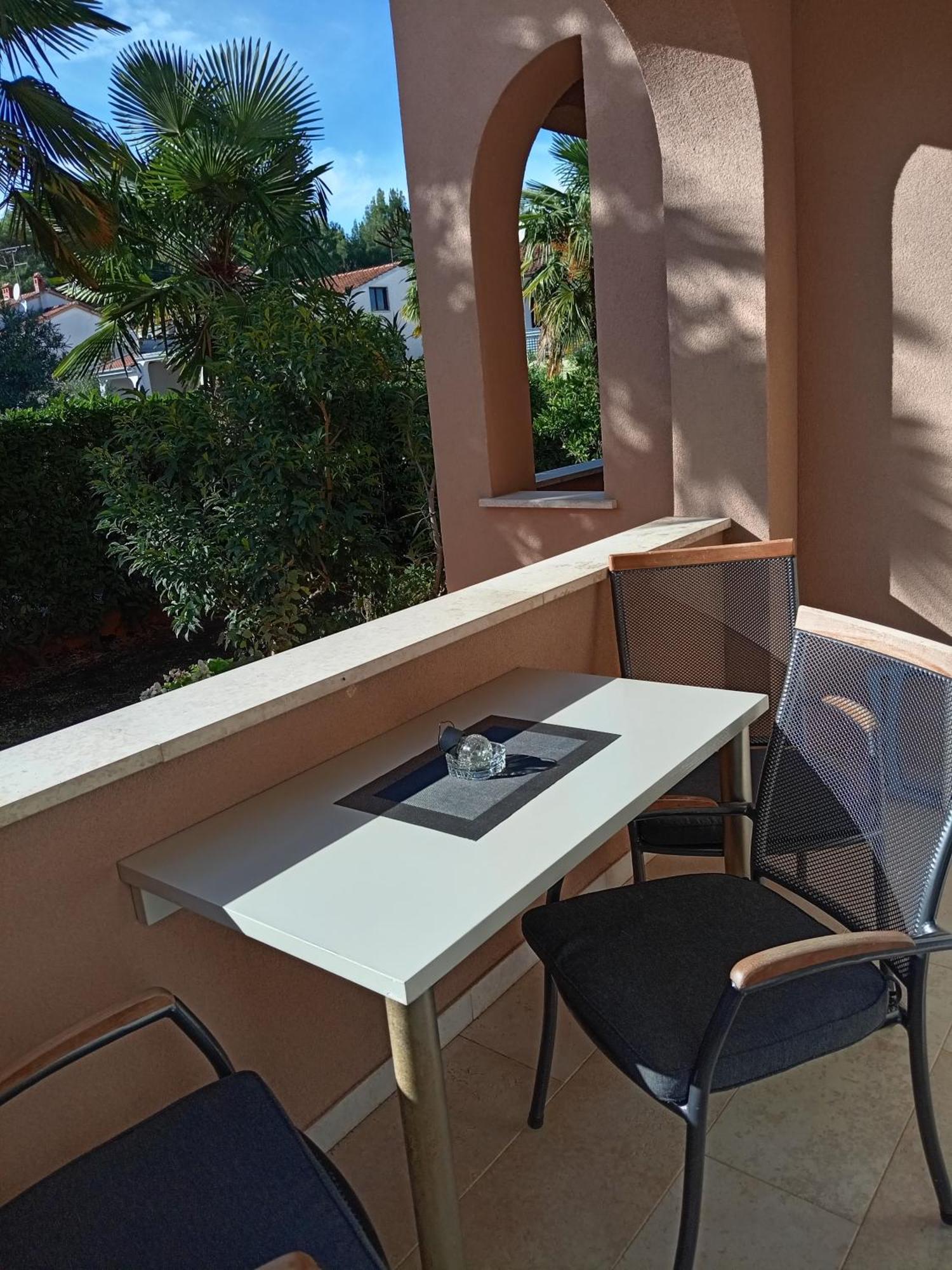 Apartments Sven-Marino Porec Bagian luar foto