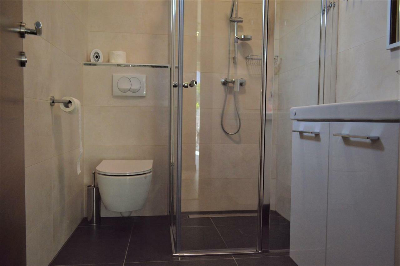 Apartments Sven-Marino Porec Bagian luar foto