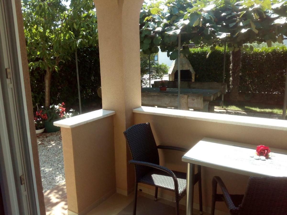 Apartments Sven-Marino Porec Bagian luar foto